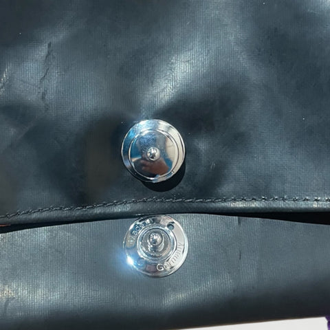 Porto Petit – Minibolso impermeable negro de material reciclado